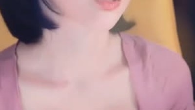 강인경 가슴 어필 앞단추 골지 상의