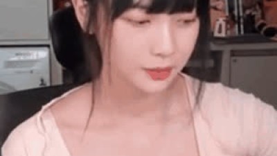 고말숙 여캠 BJ 모드 묵직해 보이는 가슴골