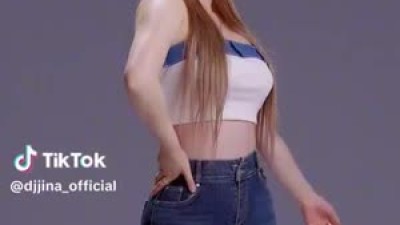 DJ Jina 틱톡 튜브탑 청바지핏 가슴 흔들