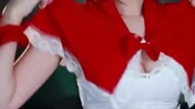 고라니율 가슴골 보여줄려고 빨간망토 고정