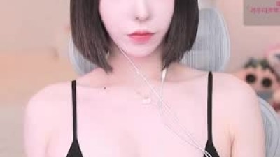 BJ 겨우디 블랙 끈 브라탑 묵직한 가슴골