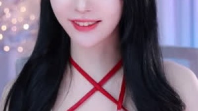 오랜만에 트위치 방송 산타 연나비 가슴골 살짝