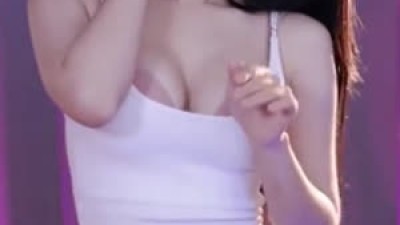 고라니율 타이트한 하얀 원피스 핑크브라 슴부먼트 레전드
