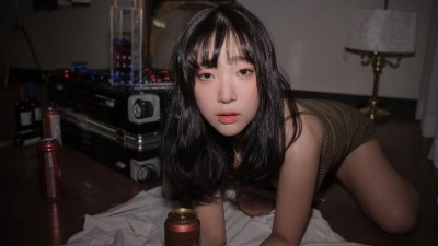 강인경 맥주 사진