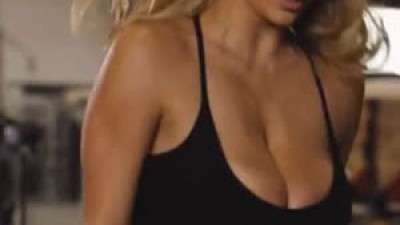 출렁이는 가슴 무브먼트 금발 서양 누나