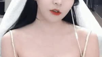 BJ 박민정 시스루 흰티 블랙브라, 노란 끈나시 가슴골