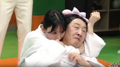 아라타 모모코 SNL 에 등장