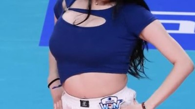 사이즈가 넘사인 국내 치어리더