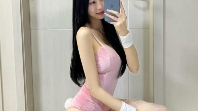 이복장으로 시내를 나가다니 ㄷㄷ