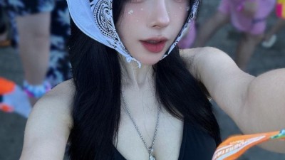 워터밤여신이라는 수식어가 붙을만하네요