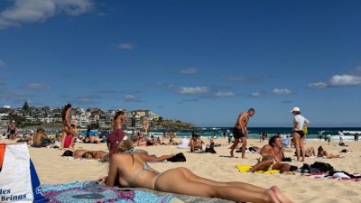 호주에서도 자신감 뿜어대는 처자